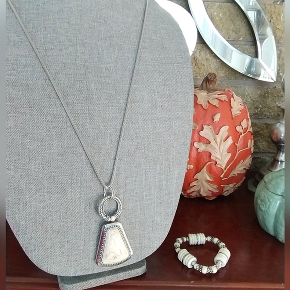 Long Marbled Necklace and Bracelet Set - Picture 1 of 14